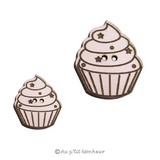 bouton bois cupcake chantilly rose