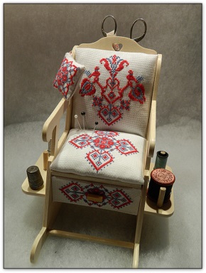 Fauteuil bascule bois fabrication artisanale française Au p'tit Bonheur broderie patchwork