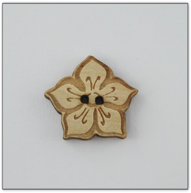 Bouton bois fleur fabrication artisanale française Au p'tit Bonheur brodrie patchwork