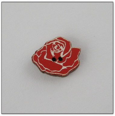 Bouton bois rose rouge  fabrication artisanale française Au p'tit Bonheur brodrie patchwork