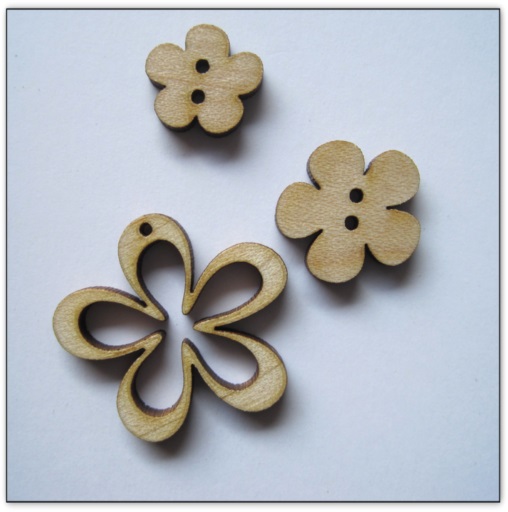 bouton bois Au p'tit Bonheur broderie patchwork point de croix