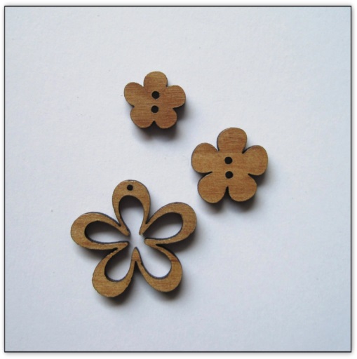 bouton bois Au p'tit Bonheur broderie patchwork point de croix